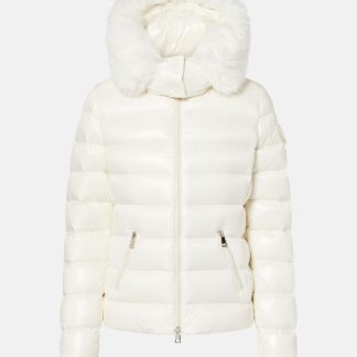 Modedesigner Moncler Badyf Daunenjacke mit Scherlingbesatz in Weiß